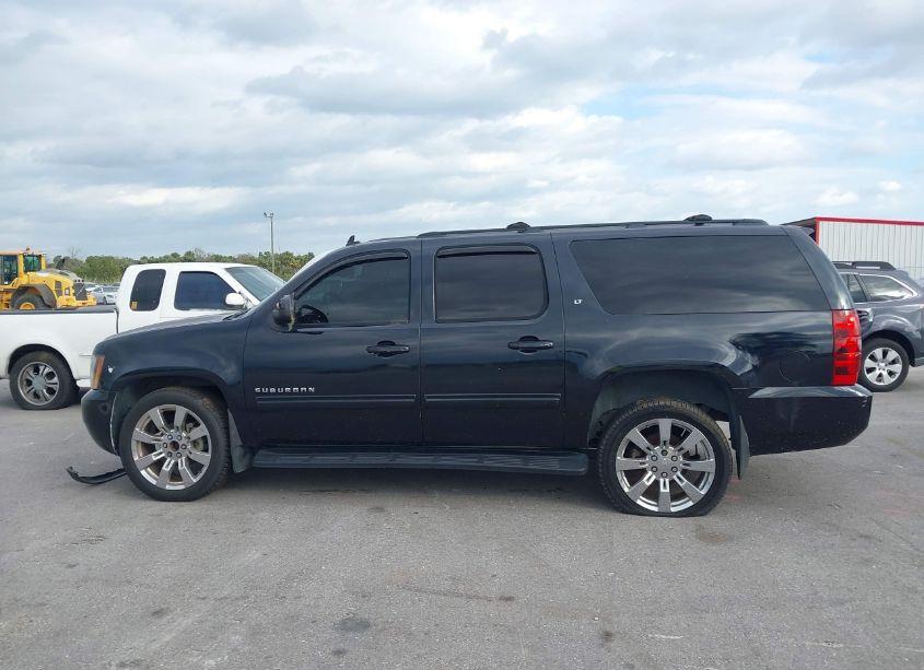 Photo 14 of 2011 Chevrolet Suburban 1500 LT1 (VIN 1GNSKJE38BR220648)