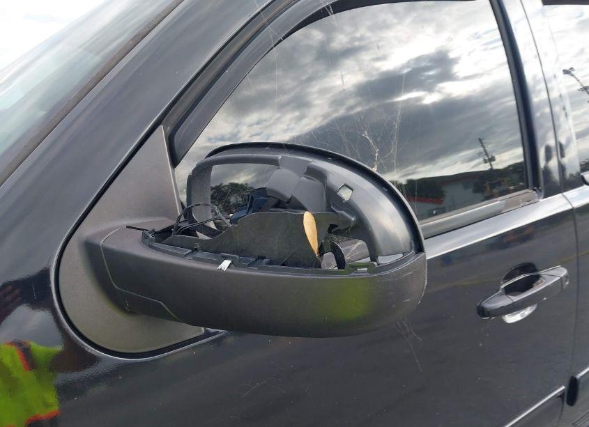 Photo 18 of 2011 Chevrolet Suburban 1500 LT1 (VIN 1GNSKJE38BR220648)