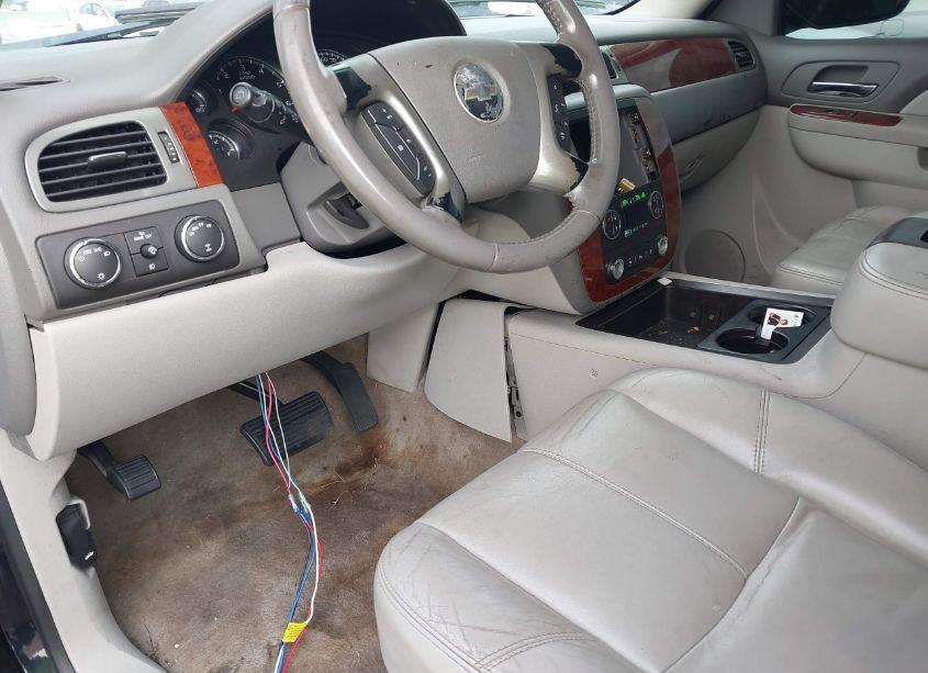 Photo 21 of 2011 Chevrolet Suburban 1500 LT1 (VIN 1GNSKJE38BR220648)