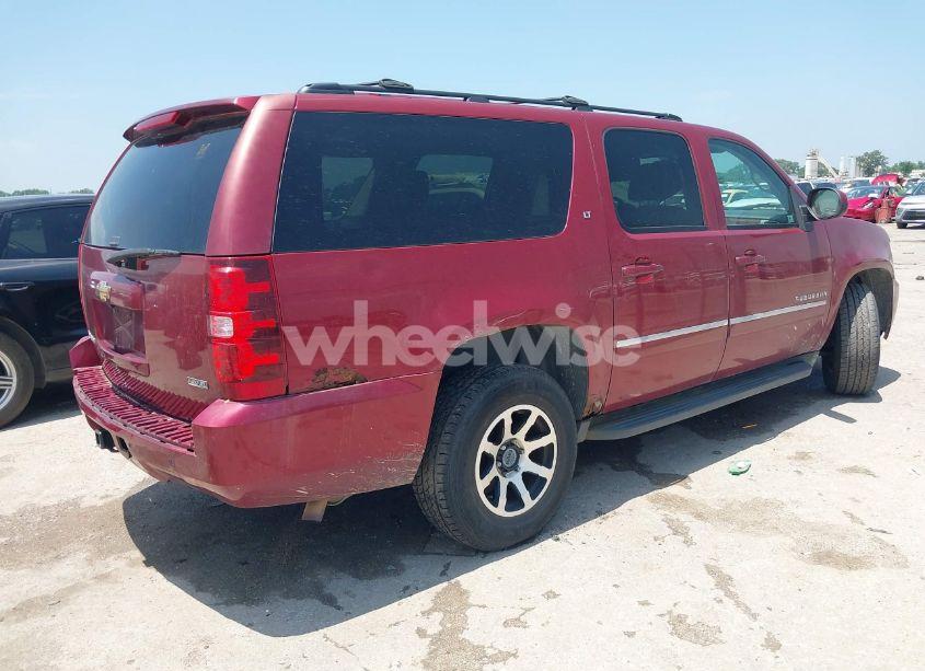 Photo 4 of 2011 Chevrolet Suburban 1500 LT1 (VIN 1GNSKJE39BR167040)