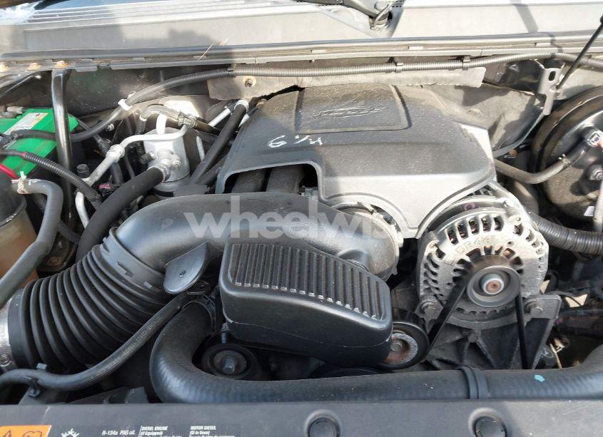 Photo 10 of 2011 Chevrolet Suburban 1500 LT1 (VIN 1GNSKJE39BR296248)