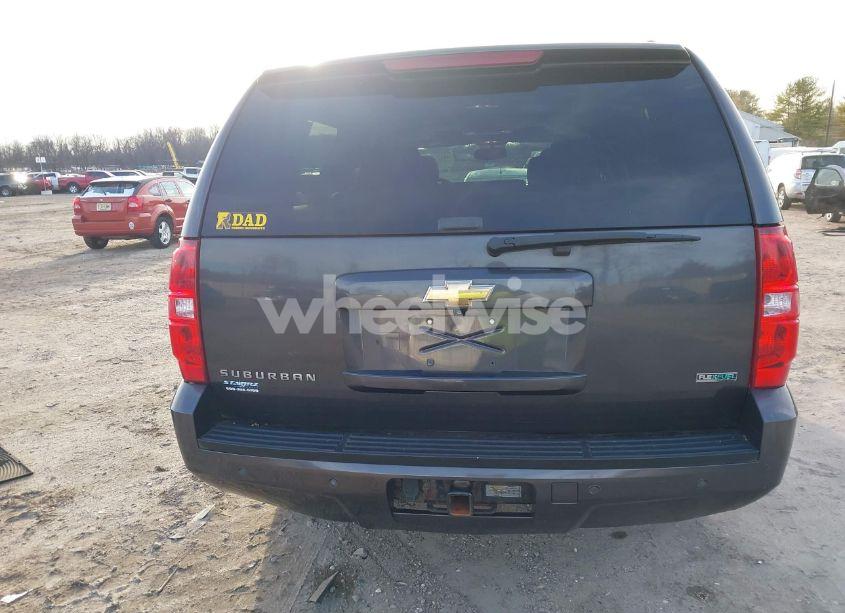 Photo 16 of 2011 Chevrolet Suburban 1500 LT1 (VIN 1GNSKJE39BR296248)