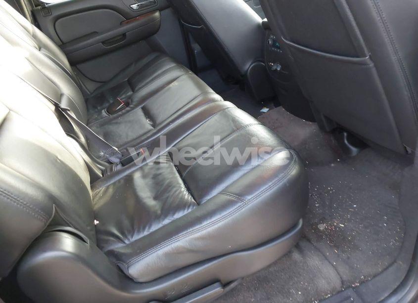 Photo 8 of 2011 Chevrolet Suburban 1500 LT1 (VIN 1GNSKJE39BR296248)