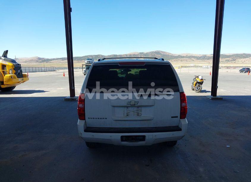 Photo 17 of 2011 Chevrolet Suburban 1500 LT1 (VIN 1GNSKJE3XBR192562)