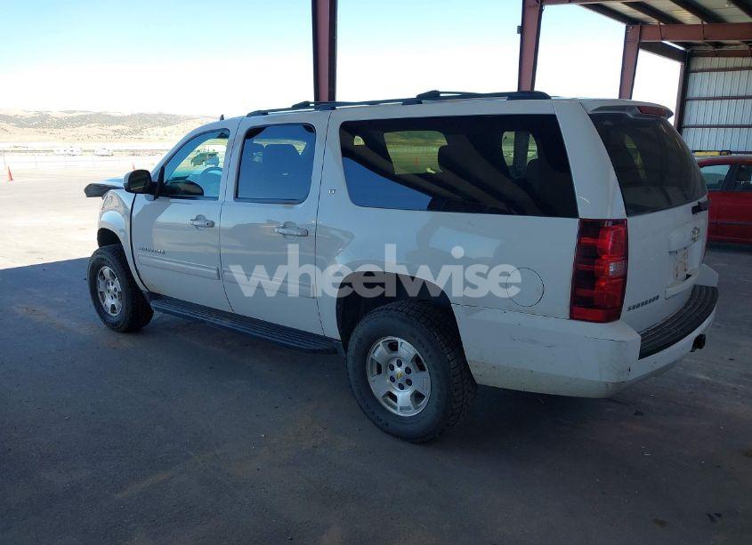 Photo 3 of 2011 Chevrolet Suburban 1500 LT1 (VIN 1GNSKJE3XBR192562)