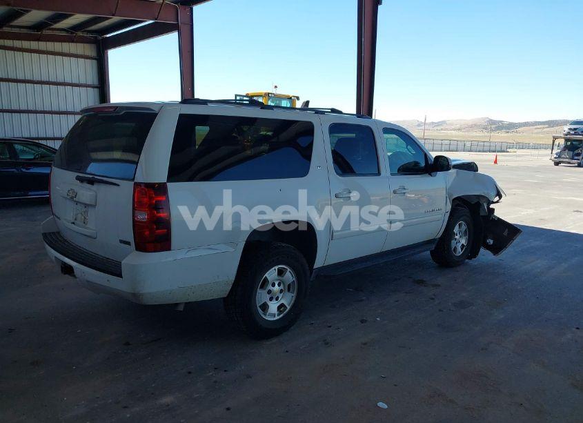 Photo 4 of 2011 Chevrolet Suburban 1500 LT1 (VIN 1GNSKJE3XBR192562)