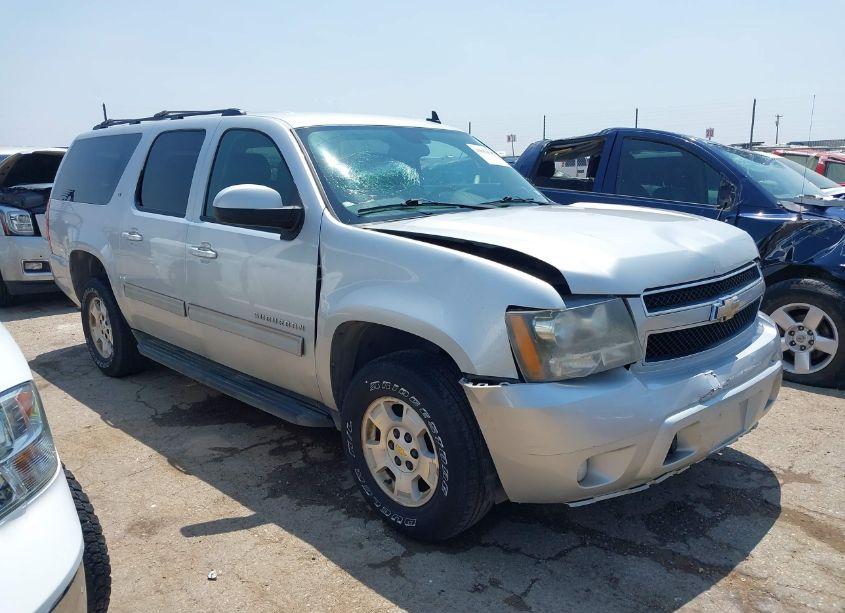 2011 Chevrolet Suburban 1500 LT1 (VIN 1GNSKJE3XBR332710) main photo