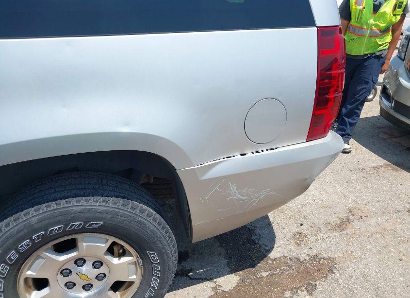 Photo 18 of 2011 Chevrolet Suburban 1500 LT1 (VIN 1GNSKJE3XBR332710)