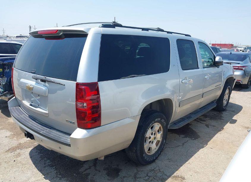 Photo 4 of 2011 Chevrolet Suburban 1500 LT1 (VIN 1GNSKJE3XBR332710)