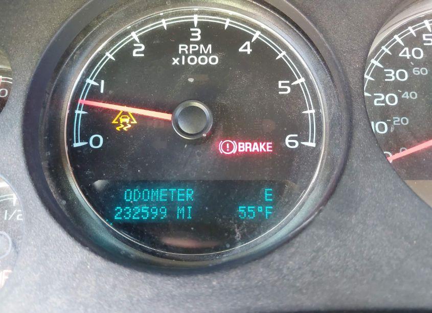 Photo 16 of 2011 Chevrolet Suburban 1500 LT1 (VIN 1GNSKJE3XBR367943)