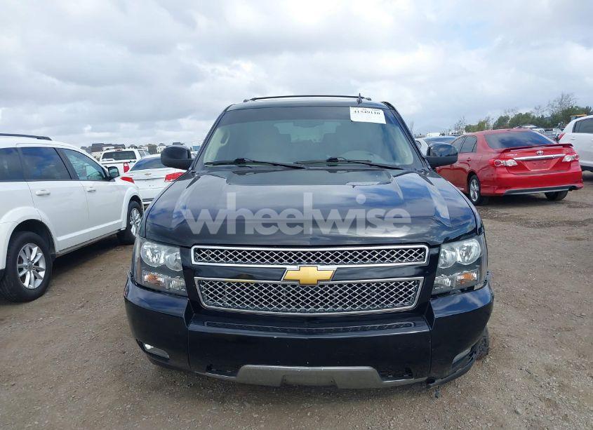 Photo 12 of 2012 Chevrolet Suburban 1500 LT (VIN 1GNSKJE70CR135369)