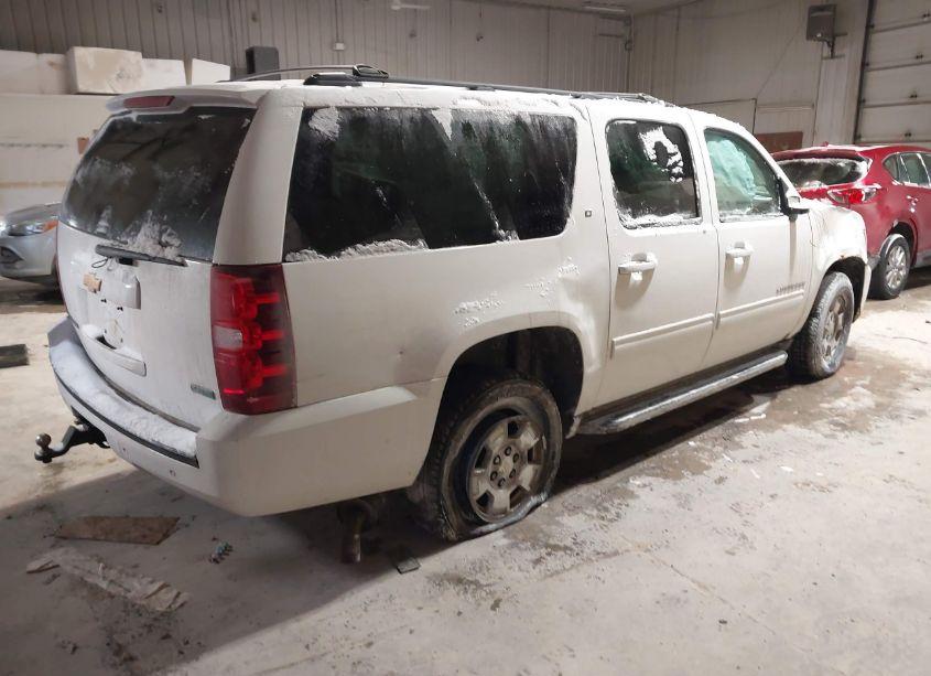 Photo 4 of 2012 Chevrolet Suburban 1500 LT (VIN 1GNSKJE70CR149949)