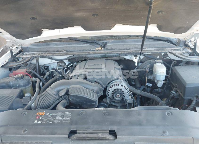 Photo 10 of 2012 Chevrolet Suburban 1500 LT (VIN 1GNSKJE70CR295137)