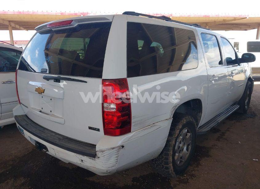 Photo 4 of 2012 Chevrolet Suburban 1500 LT (VIN 1GNSKJE70CR295137)