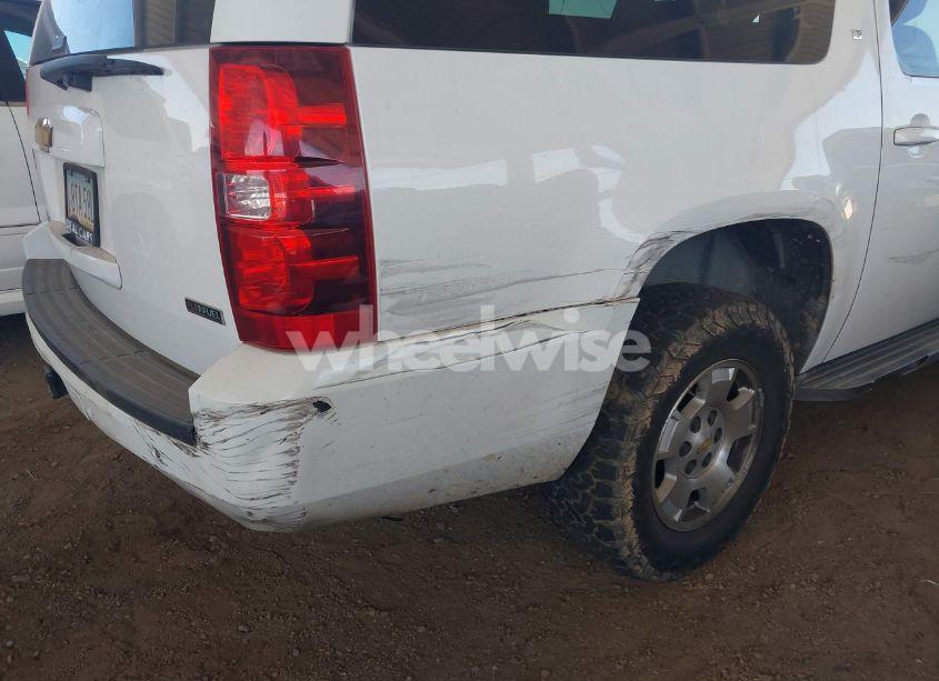 Photo 6 of 2012 Chevrolet Suburban 1500 LT (VIN 1GNSKJE70CR295137)