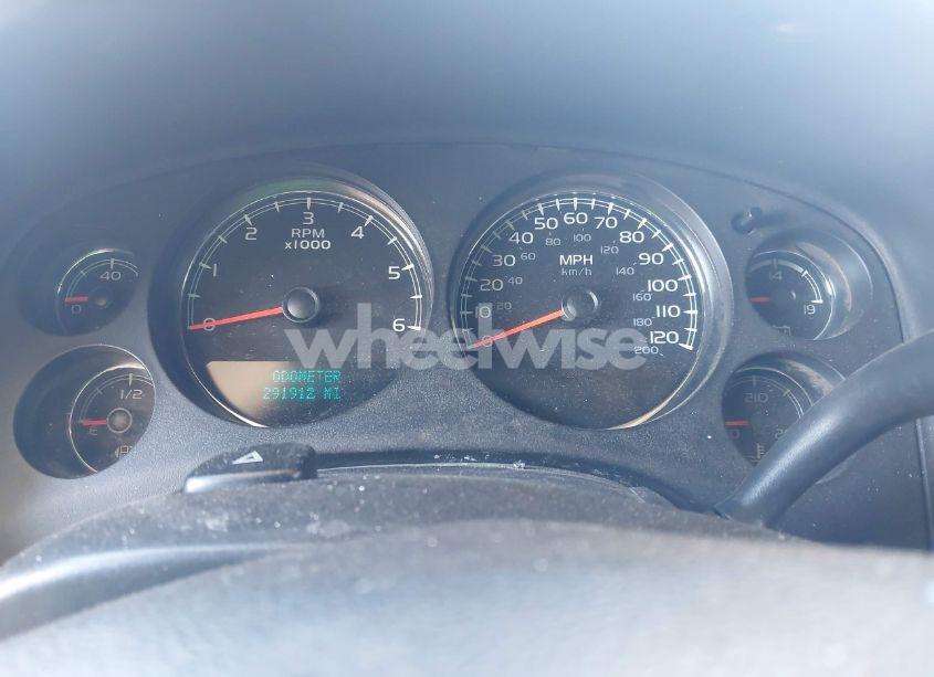 Photo 7 of 2012 Chevrolet Suburban 1500 LT (VIN 1GNSKJE70CR295137)