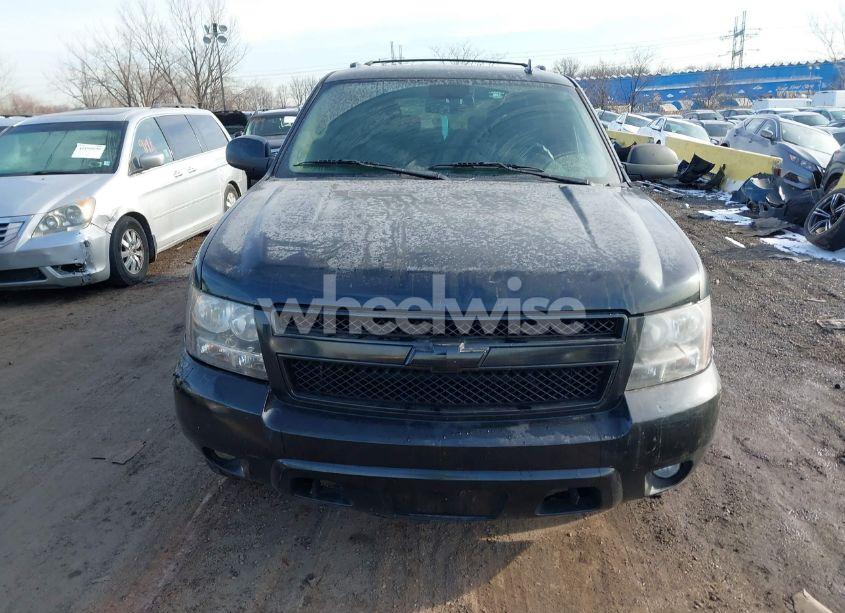 Photo 12 of 2014 Chevrolet Suburban K1500 LT (VIN 1GNSKJE70ER188902)