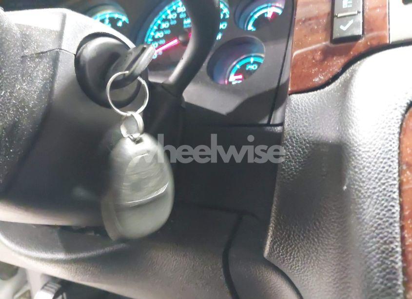 Photo 11 of 2012 Chevrolet Suburban 1500 LT (VIN 1GNSKJE71CR157090)