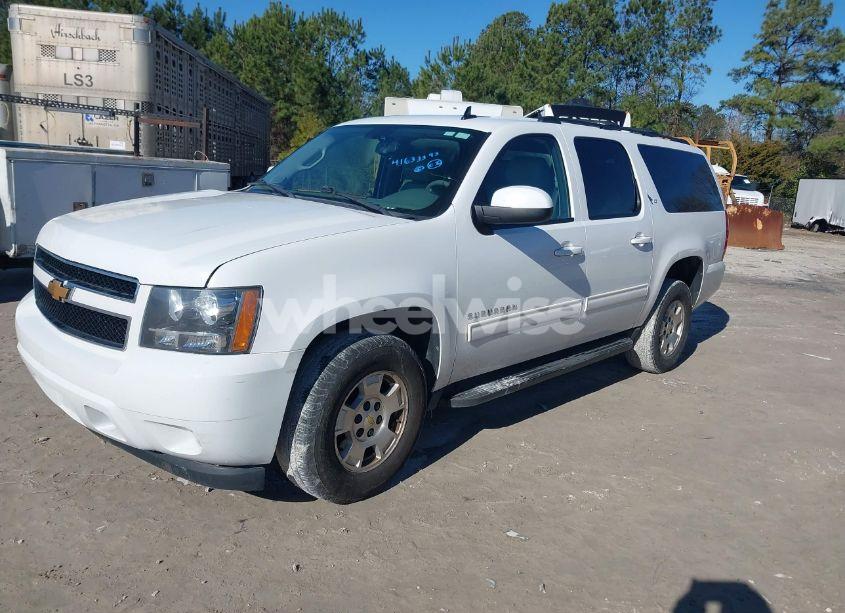 Photo 2 of 2012 Chevrolet Suburban 1500 LT (VIN 1GNSKJE71CR170423)