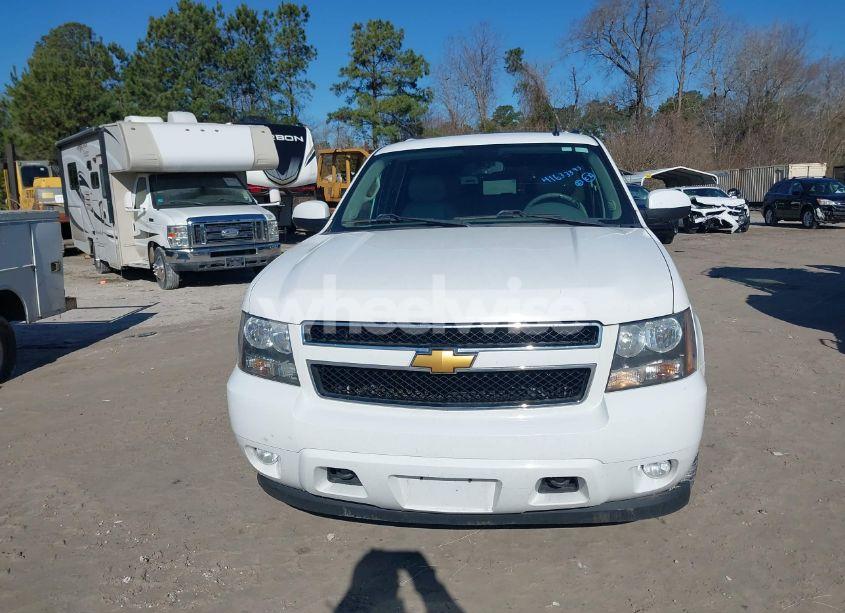 Photo 6 of 2012 Chevrolet Suburban 1500 LT (VIN 1GNSKJE71CR170423)