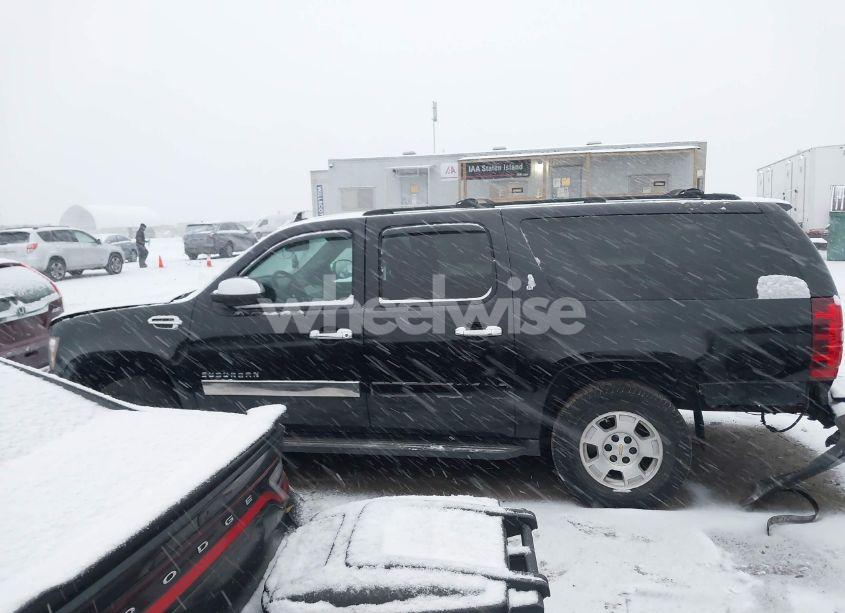 Photo 14 of 2013 Chevrolet Suburban 1500 LT (VIN 1GNSKJE71DR133731)