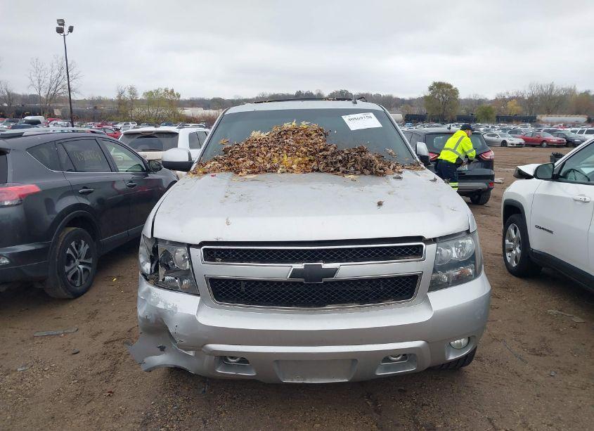 Photo 12 of 2013 Chevrolet Suburban 1500 LT (VIN 1GNSKJE71DR334335)