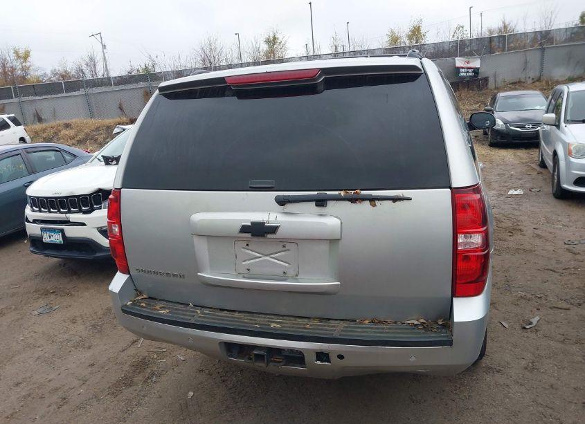 Photo 16 of 2013 Chevrolet Suburban 1500 LT (VIN 1GNSKJE71DR334335)