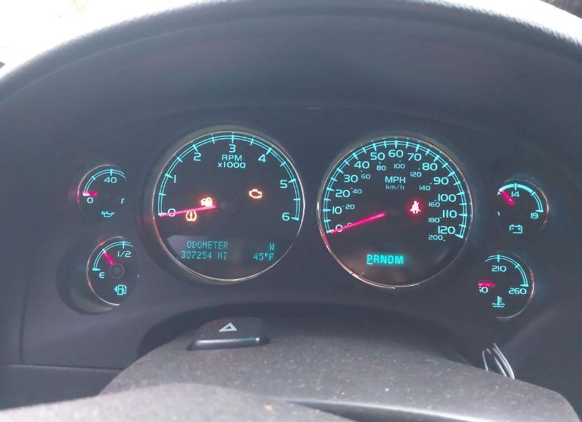 Photo 7 of 2013 Chevrolet Suburban 1500 LT (VIN 1GNSKJE71DR334335)