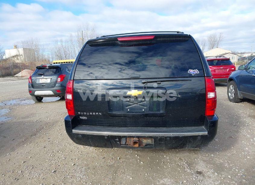 Photo 16 of 2014 Chevrolet Suburban 1500 LT (VIN 1GNSKJE71ER232700)