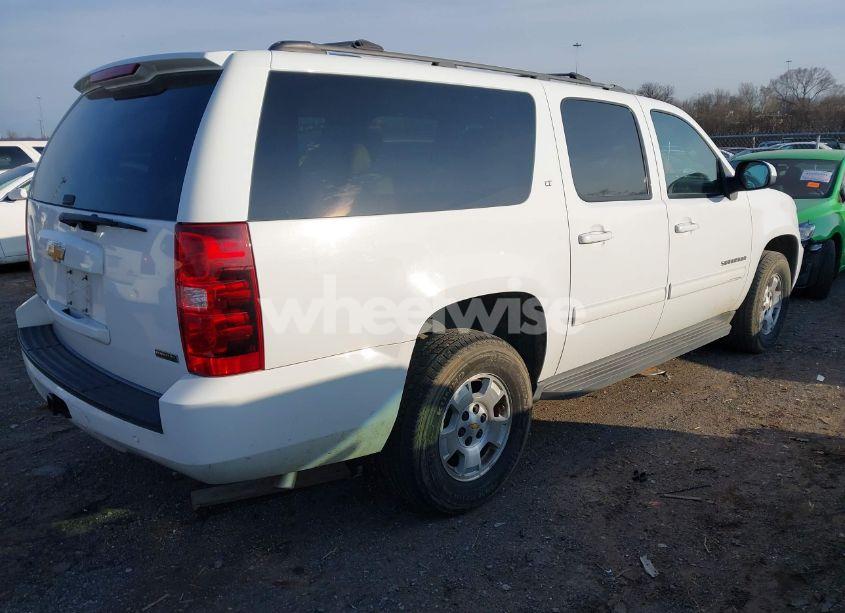 Photo 4 of 2012 Chevrolet Suburban LT (VIN 1GNSKJE72CR195816)