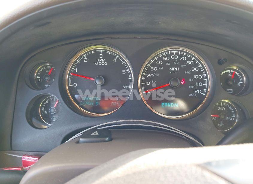 Photo 7 of 2012 Chevrolet Suburban LT (VIN 1GNSKJE72CR195816)