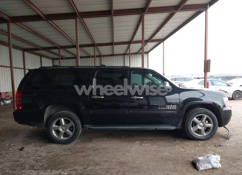 Photo 13 of 2012 Chevrolet Suburban 1500 LT (VIN 1GNSKJE72CR278632)
