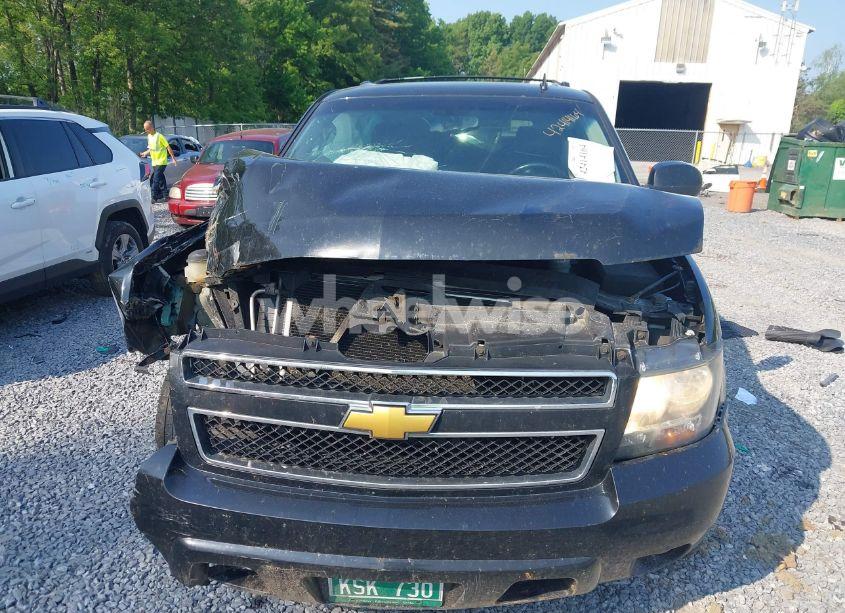 Photo 12 of 2013 Chevrolet Suburban 1500 LT (VIN 1GNSKJE72DR133799)