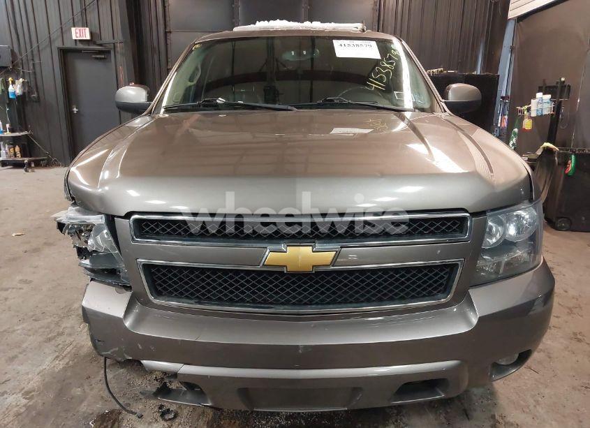 Photo 12 of 2013 Chevrolet Suburban 1500 LT (VIN 1GNSKJE72DR334022)