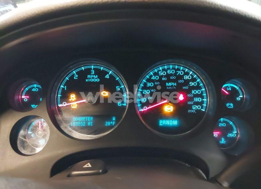 Photo 7 of 2013 Chevrolet Suburban 1500 LT (VIN 1GNSKJE72DR334022)