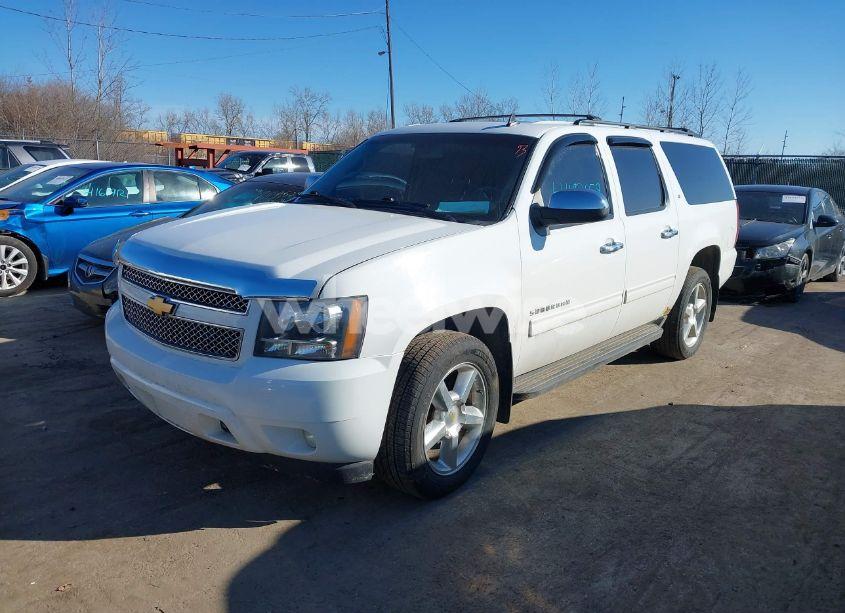 Photo 2 of 2012 Chevrolet Suburban 1500 LT (VIN 1GNSKJE73CR126813)