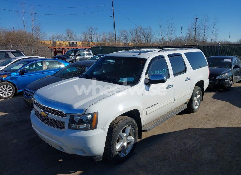 Photo 6 of 2012 Chevrolet Suburban 1500 LT (VIN 1GNSKJE73CR126813)