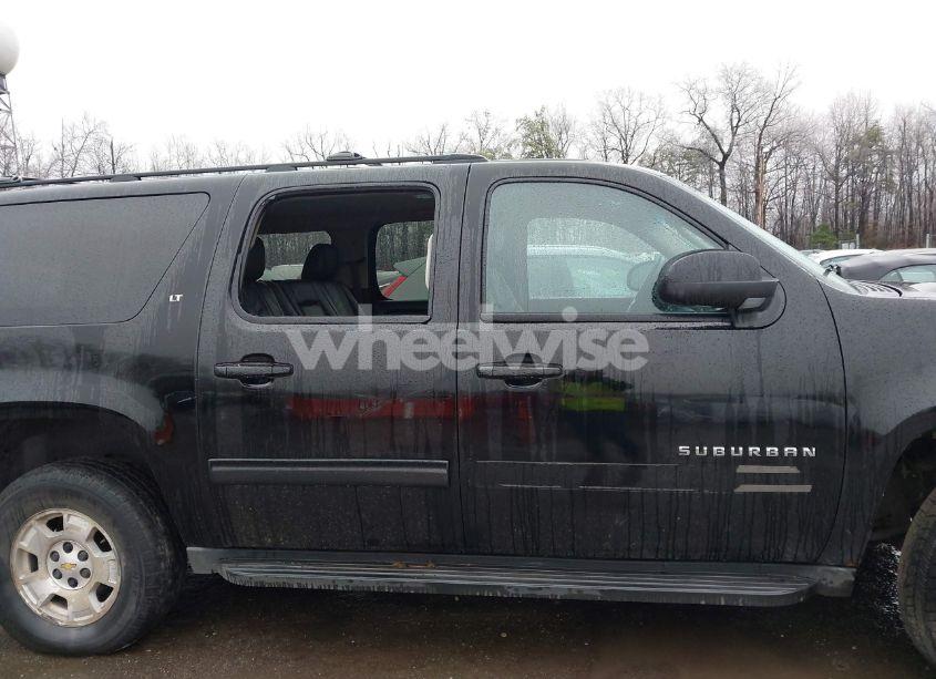 Photo 13 of 2012 Chevrolet Suburban 1500 LT (VIN 1GNSKJE73CR196473)