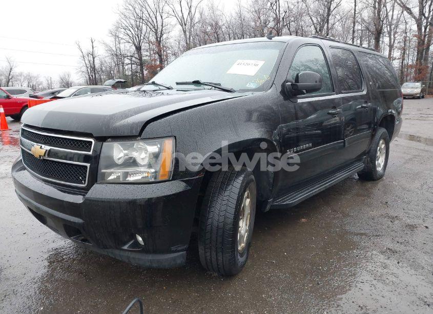 Photo 2 of 2012 Chevrolet Suburban 1500 LT (VIN 1GNSKJE73CR196473)