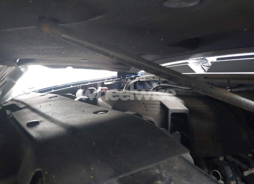 Photo 10 of 2012 Chevrolet Suburban 1500 LT (VIN 1GNSKJE73CR207049)