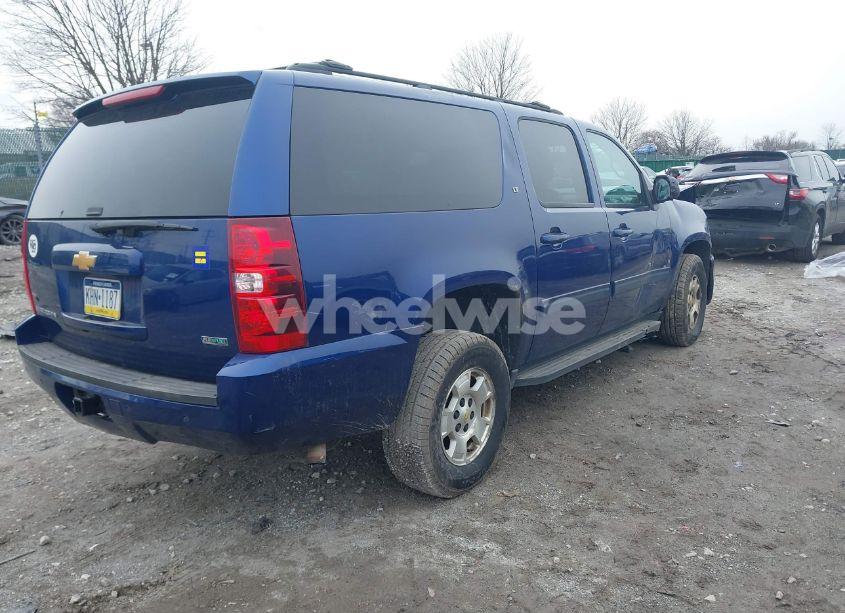 Photo 4 of 2012 Chevrolet Suburban 1500 LT (VIN 1GNSKJE73CR207049)