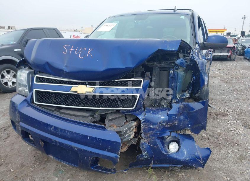 Photo 6 of 2012 Chevrolet Suburban 1500 LT (VIN 1GNSKJE73CR207049)