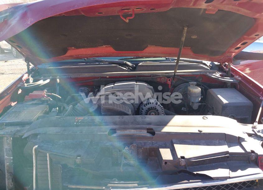 Photo 10 of 2012 Chevrolet Suburban 1500 LT (VIN 1GNSKJE73CR303943)