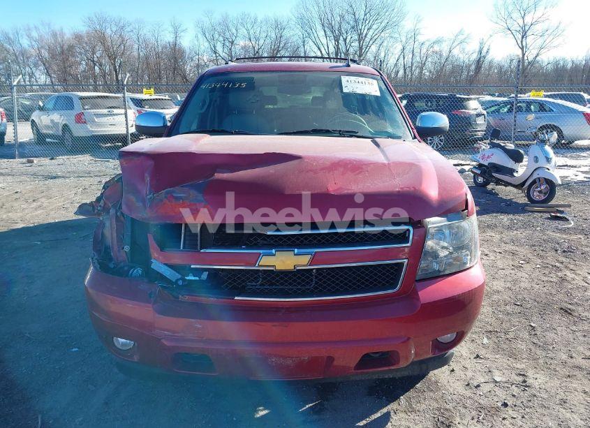 Photo 12 of 2012 Chevrolet Suburban 1500 LT (VIN 1GNSKJE73CR303943)