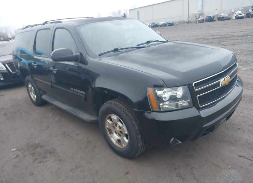 2013 Chevrolet Suburban 1500 LT (VIN 1GNSKJE73DR189430) main photo