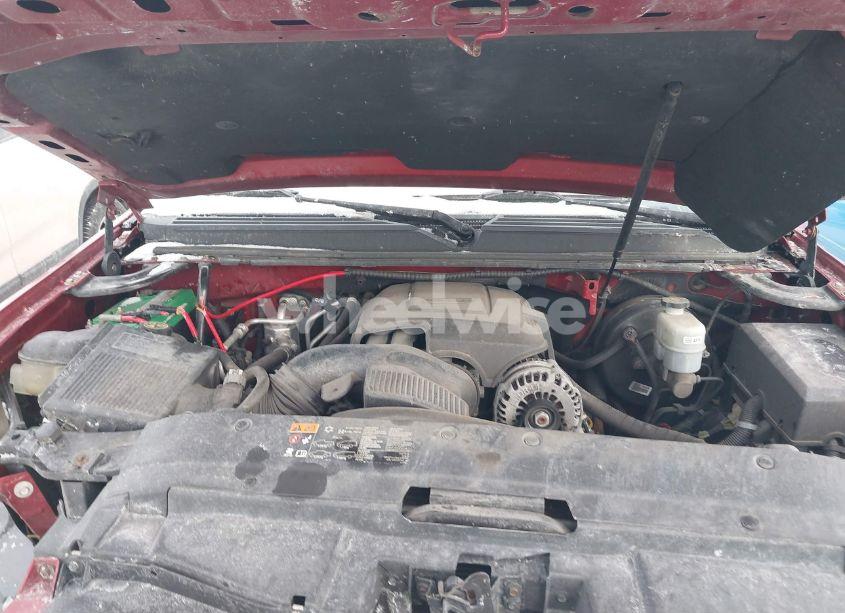 Photo 10 of 2013 Chevrolet Suburban 1500 LT (VIN 1GNSKJE73DR221583)