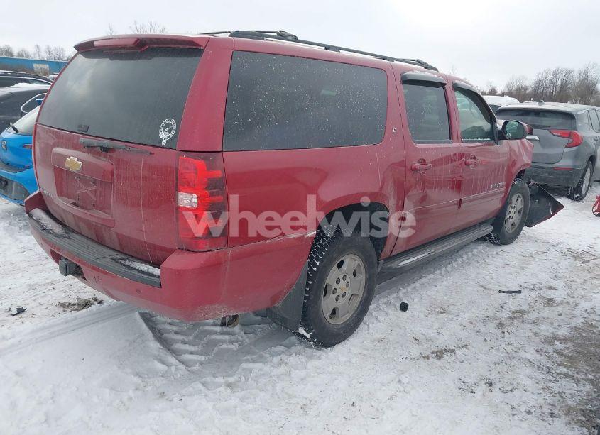 Photo 4 of 2013 Chevrolet Suburban 1500 LT (VIN 1GNSKJE73DR221583)