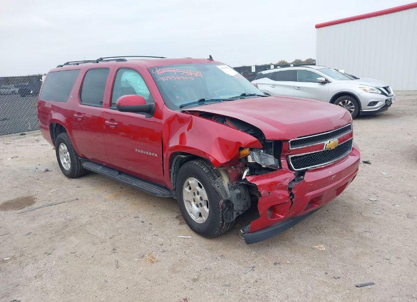2013 Chevrolet Suburban 1500 LT (VIN 1GNSKJE73DR337611) main photo