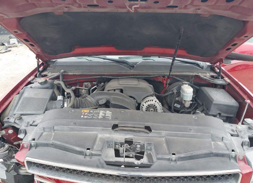 Photo 10 of 2013 Chevrolet Suburban 1500 LT (VIN 1GNSKJE73DR337611)