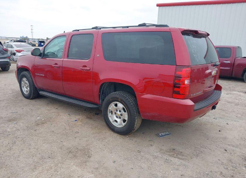 Photo 3 of 2013 Chevrolet Suburban 1500 LT (VIN 1GNSKJE73DR337611)